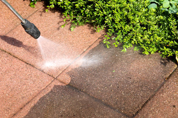 Why Choose Our Certified Pressure Washing Experts for Your Project Needs in Pontotoc, MS?